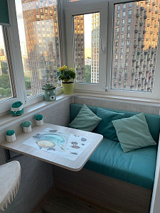 Зеленый матрасик с подушками на балкон для зоны отдыха. Любой размер, форма и цвет на заказ от фабрики Гливер. Отзыв клиента 5 звезд. 